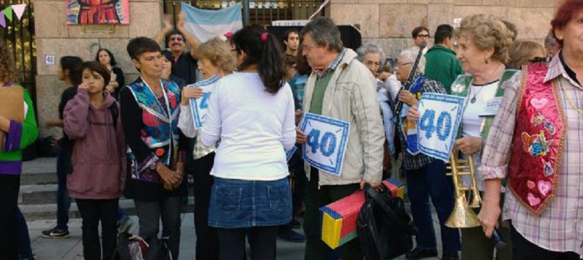 Papelnonos (Arte y Argumento). Con los Viejos NO !!!!!